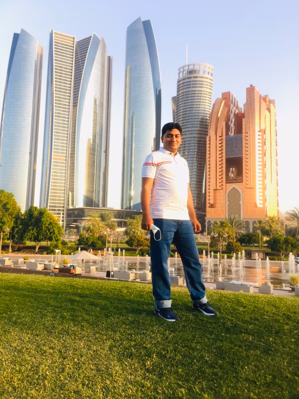 Abu Dhabi Private Tour - Etihad towers 