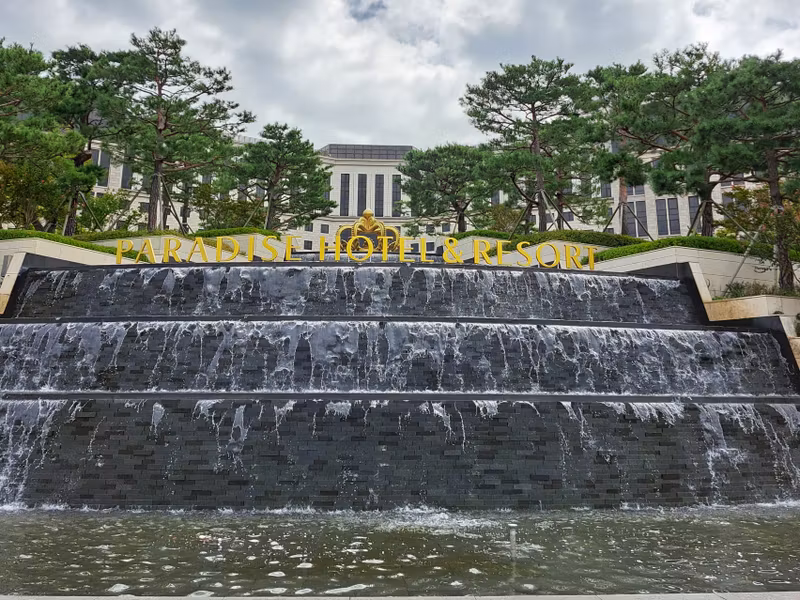 Seoul Private Tour - Paradise City Hotel