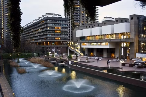 Discover London: landmarks & secret spotscover image