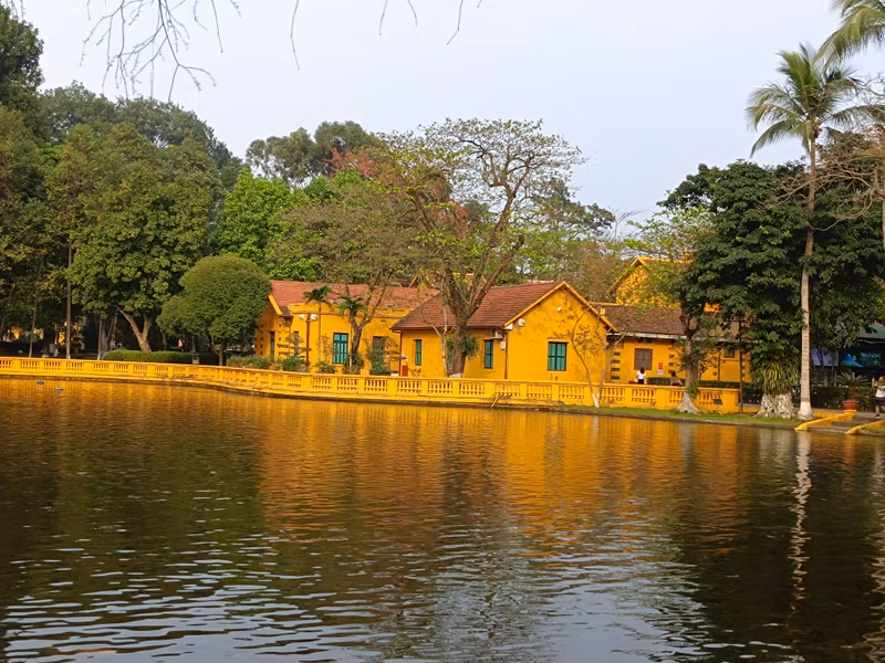 Hanoi Private Tour - Ho Chi Minh's fish pond