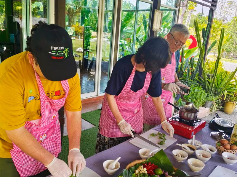 Phuket Private Tour - Cooking Thai popular food 