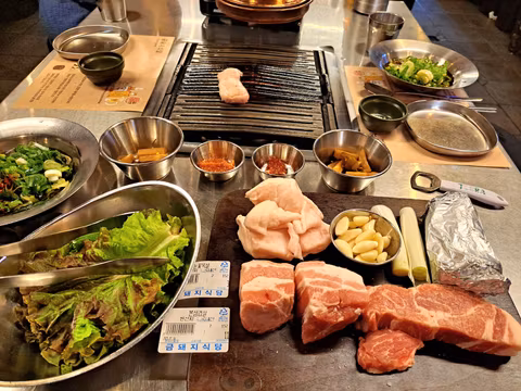 Namsan Jarak-gil: Afternoon Walk & Korean BBQ Feastcover image