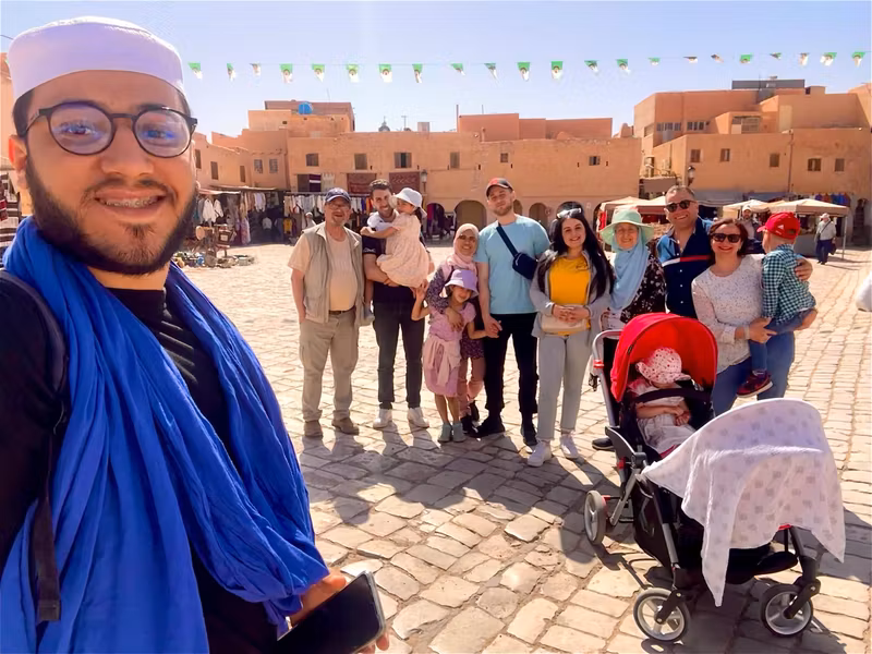 Ghardaia Private Tour - Selfi time in Ghardaia market square ! 