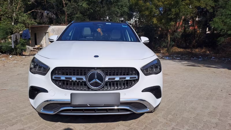 Delhi Private Tour - Mercedes GLA 2025 Front