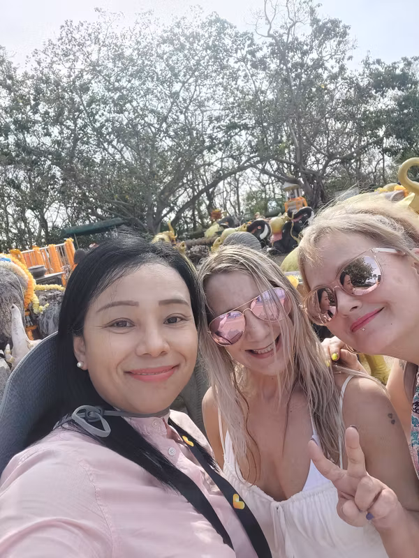 Phuket Private Tour - with customers