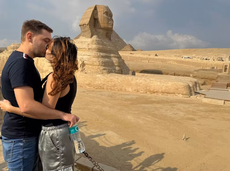 Giza Private Tour - You should kiss her there