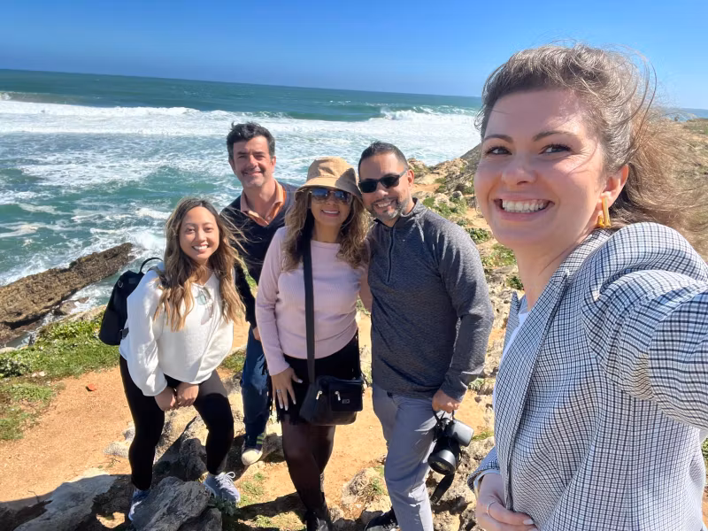 Lisbon Private Tour - Private group by the ocean