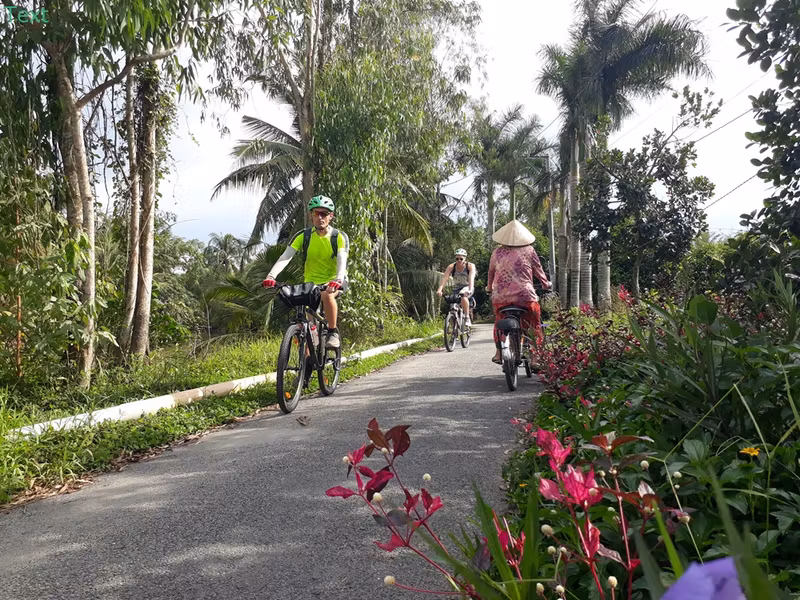 Ho Chi Minh Private Tour - Experience the real Mekong Delta by bikes,boats and kayaks