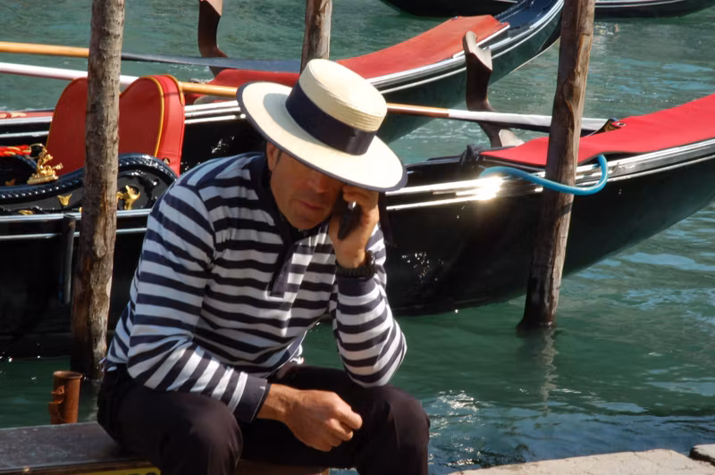 Venice Private Tour - Gondoliers near the square of Saint Mark