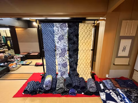 Arimatsu Shibori Tie-Dye Experience in a Historic Merchant Housecover image