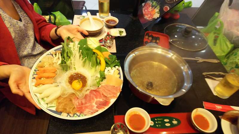 Japanese Hot Pot Guide - Sukiyaki and Shabu Shabu - Japan Journeys
