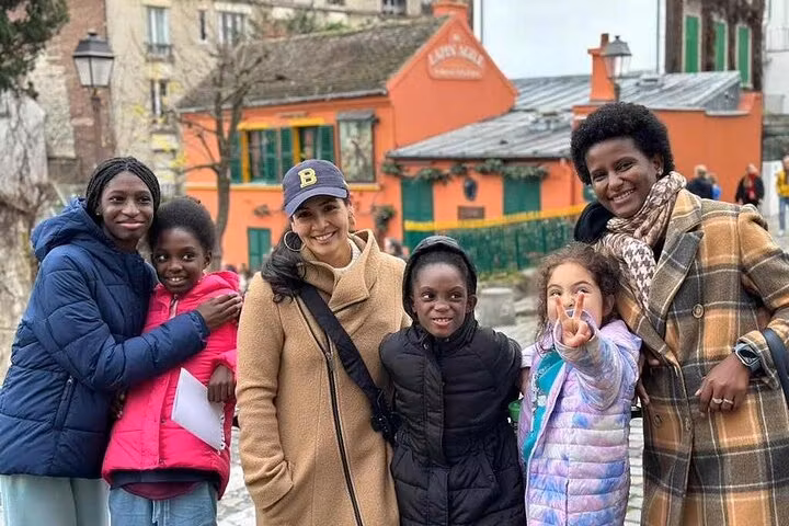 Paris Private Tour - Outside Lapin Agile