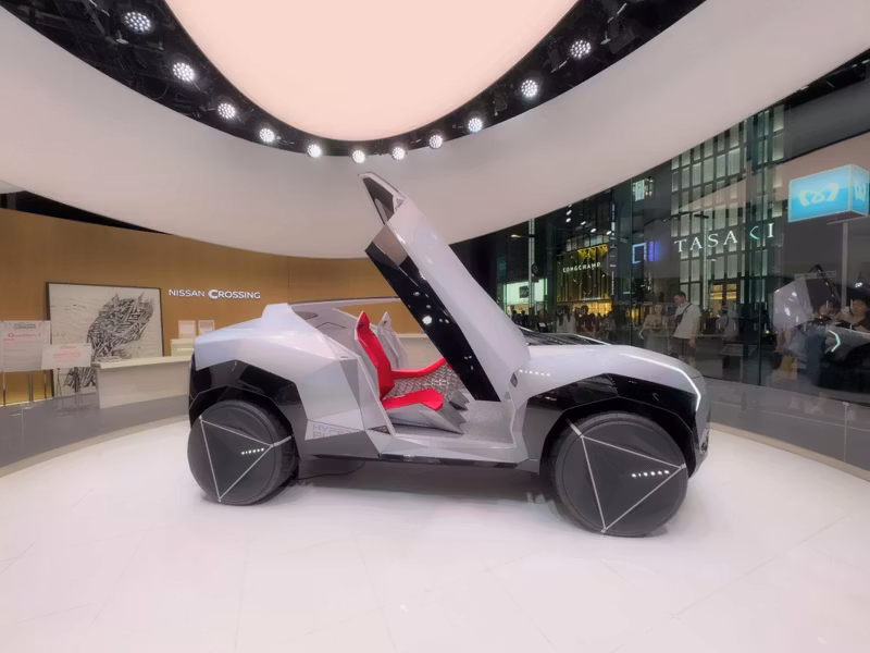 Tokyo Private Tour - Cool cars at the Nissan prototype showroom
