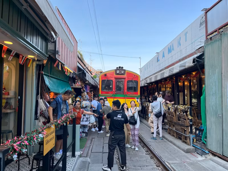 Bangkok Private Tour - Maeklong Railway Market