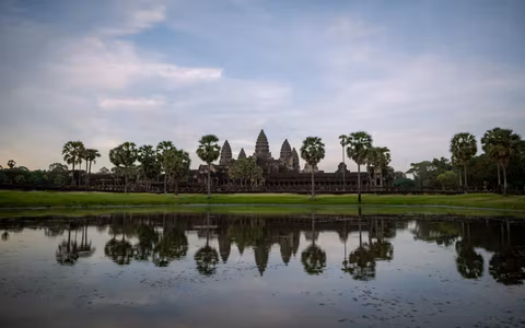 Personalized Angkor Sunrise & Small Loop of Angkor Archaeological Parkcover image