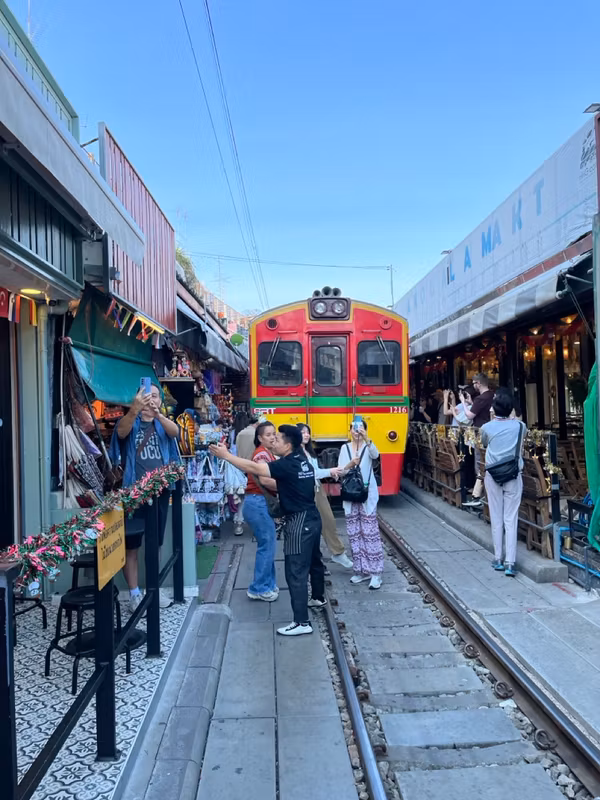 Bangkok Private Tour - Maeklong Railway Market