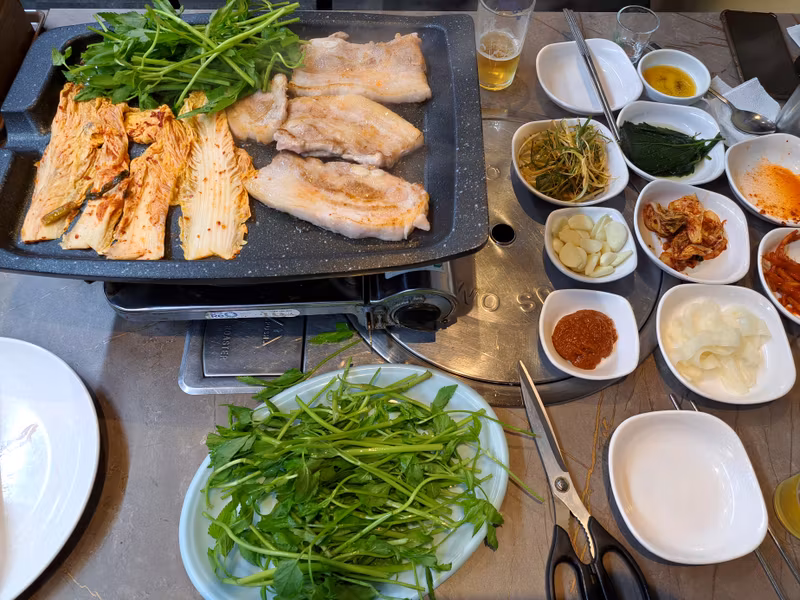 Seoul Private Tour - Samgyeopsal (Korean BBQ pork belly)