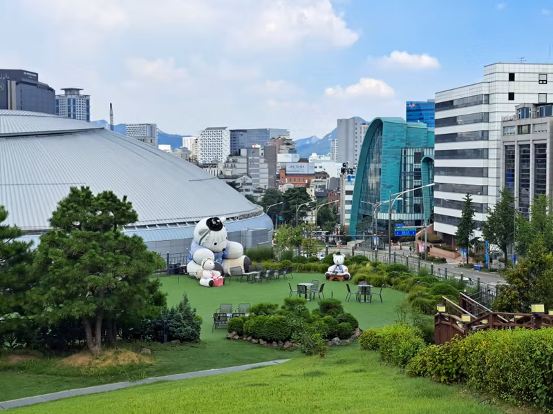 Seoul Private Tour - Namsan Jarak-gil (walking trail)