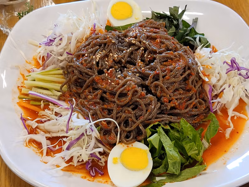 Seoul Private Tour - buckwheat noodles