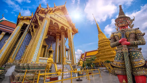 Private Bangkok: Historic Sites & Shopping Adventure-Comfortable Car Tour (15pax)cover image