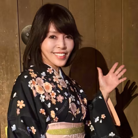 Kyoto Tour Guide - Nikki K.