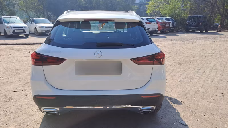 Delhi Private Tour - Mercedes GLA Back