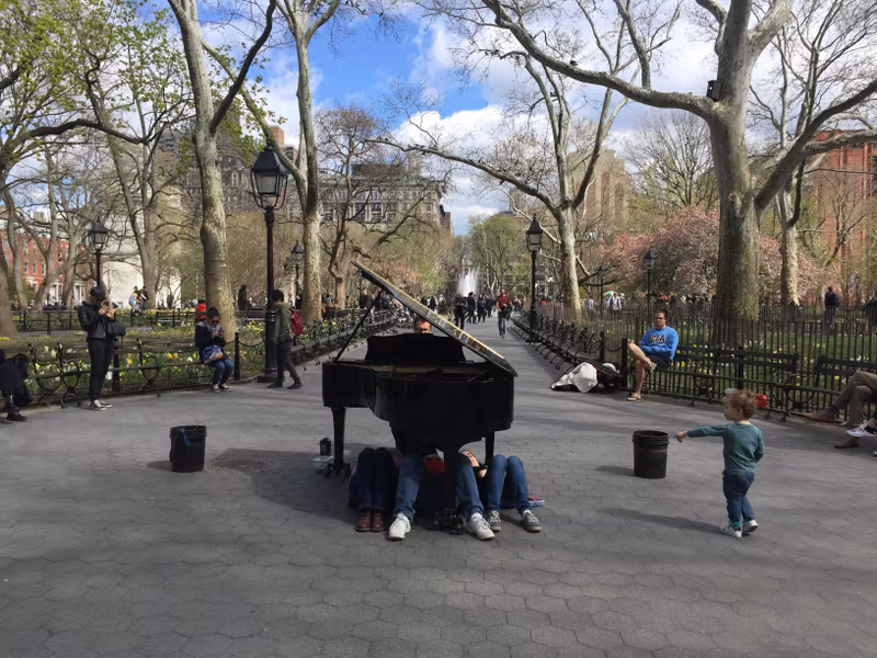 New York Private Tour - Washington Square Park