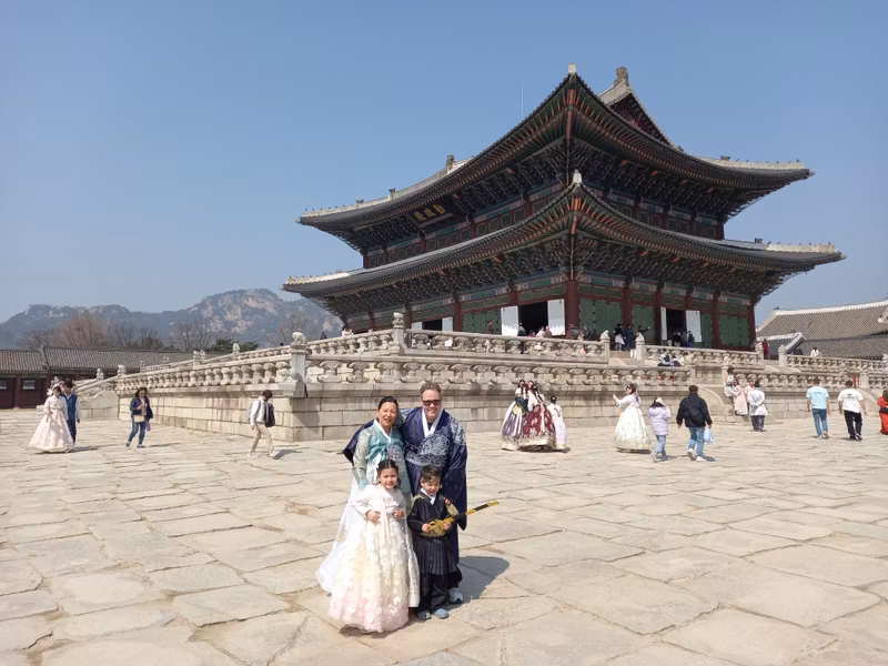 Seoul Private Tour - Geunjeonjeon