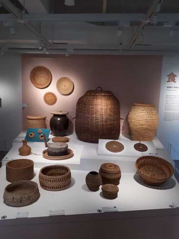 Seoul Private Tour - Seoul Museum of Craft Art