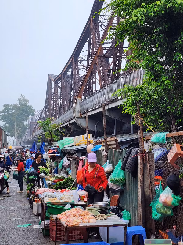 Hanoi Private Tour - A look at local life at dawn