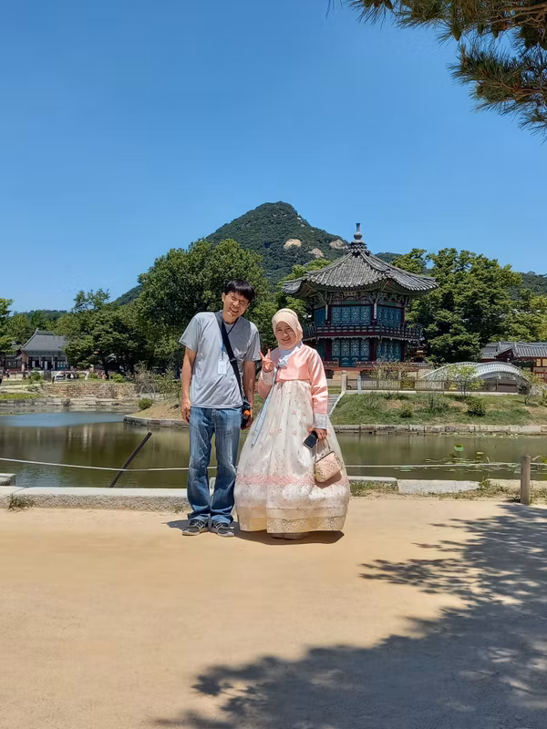 Seoul Private Tour - Hyangwon pond
