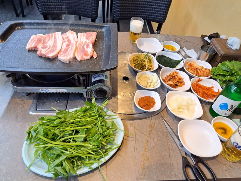 Seoul Private Tour - Samgyeopsal (Korean BBQ pork belly)