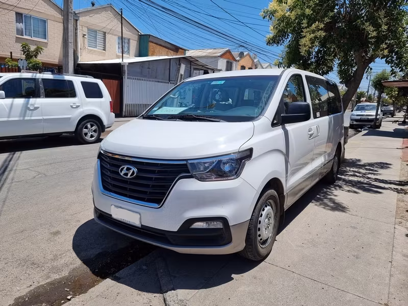 Santiago Private Tour - Hyundai H1