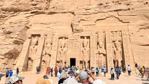Abu Simbel Day Trip by Car or Minibus with Guide & Tickets Included