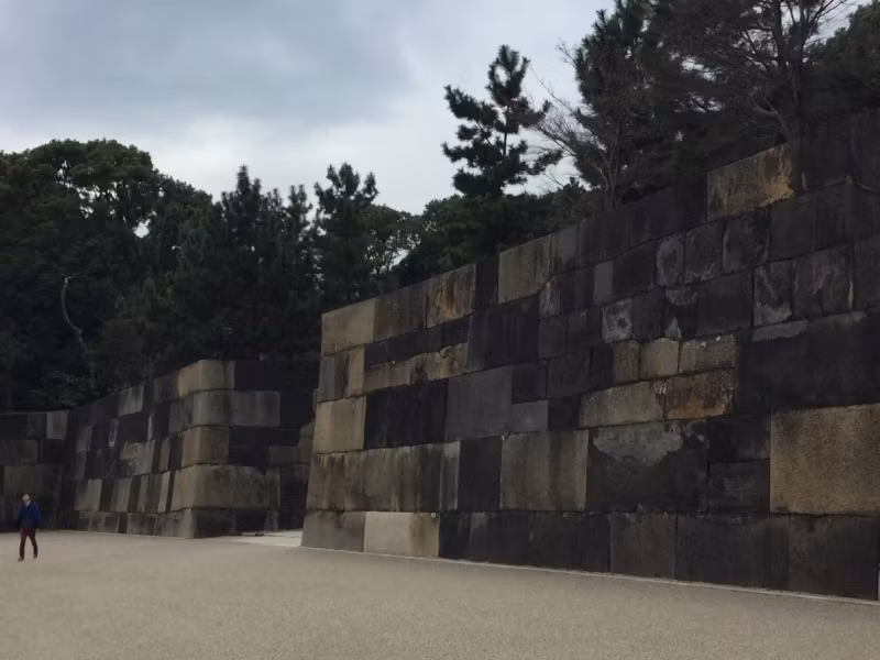Tokyo Private Tour - Remains of the gate in the Edo castle ( East Gardens of the Imperial Palace)