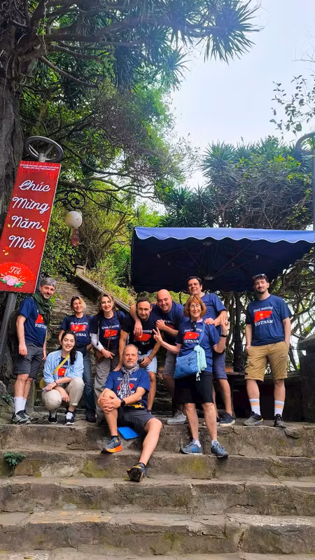 Da Nang Private Tour - challenging the stair