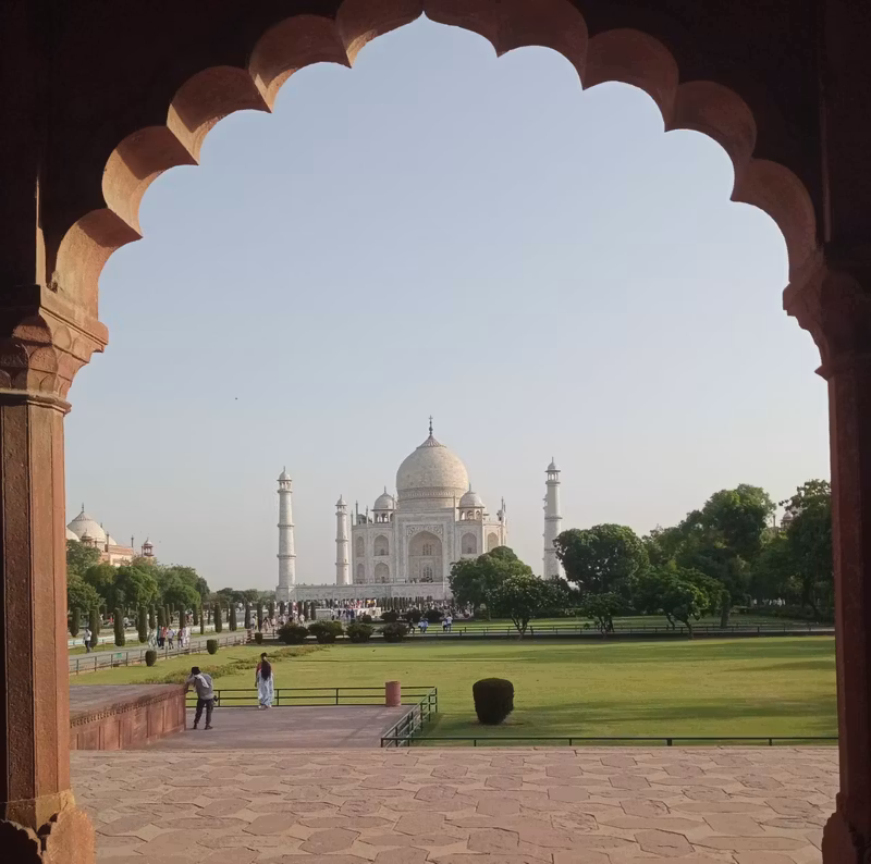 Delhi Private Tour - Framed Taj Mahal from the ebst point