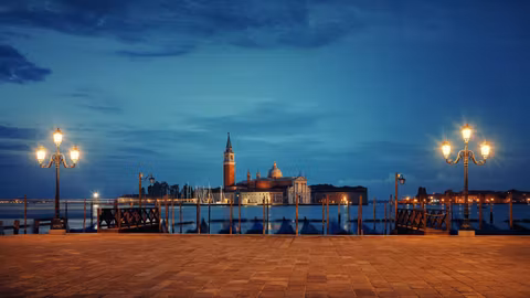 Venice by Night: Highlights & Hidden Gems Tourcover image
