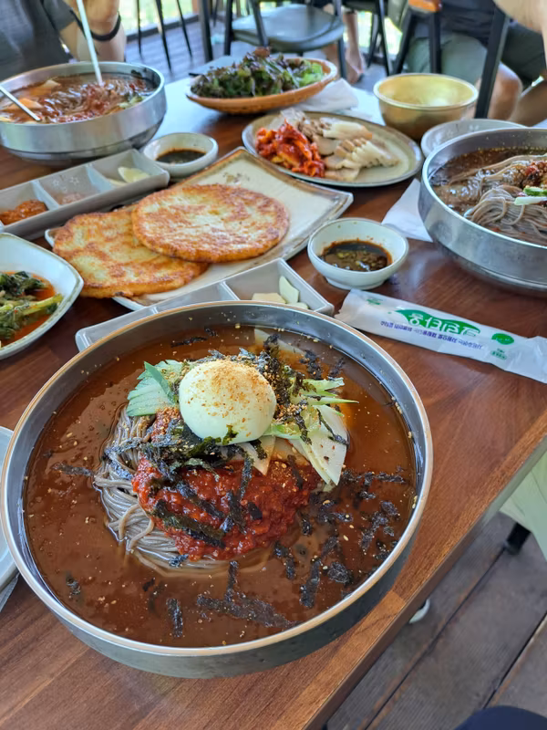 Seoul Private Tour - Makguksu