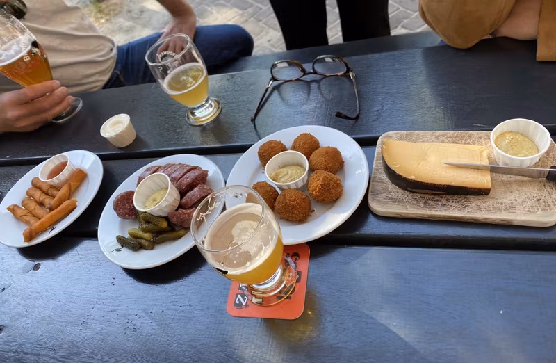 Amsterdam Private Tour - Dutch snacks and beer from local brewery