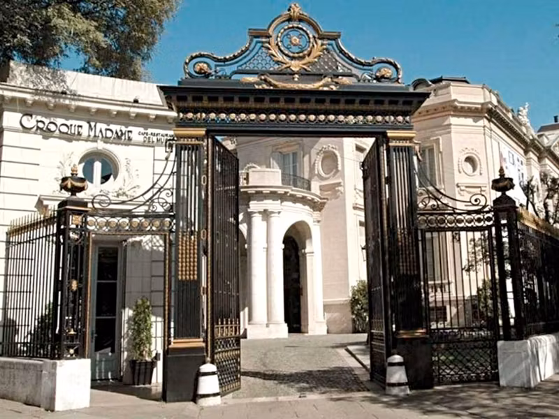Buenos Aires Private Tour - Family Rich Home to Visit