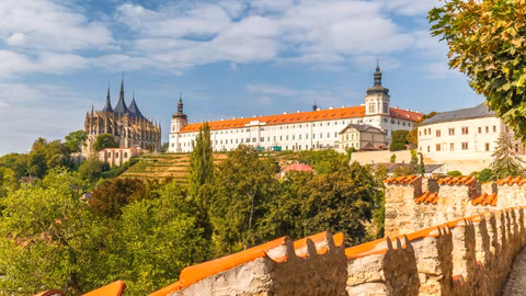 Sightseeing Adventure from Prague to Budapest Explore by Private Car (Van or other)