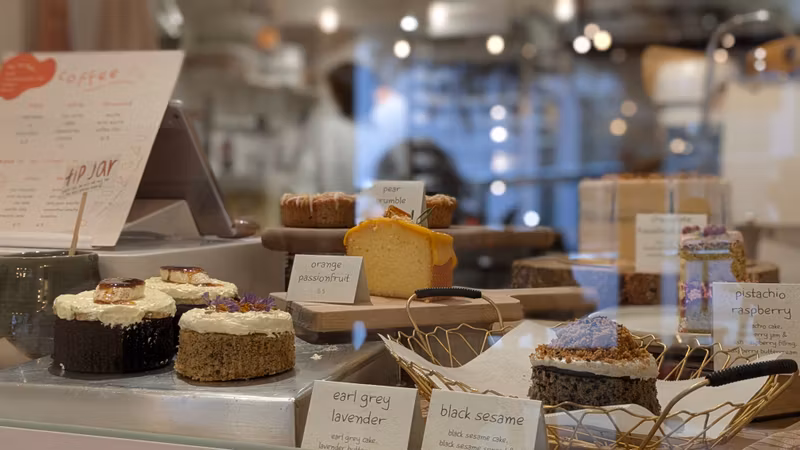 Singapore Private Tour - Experience hip cafes!