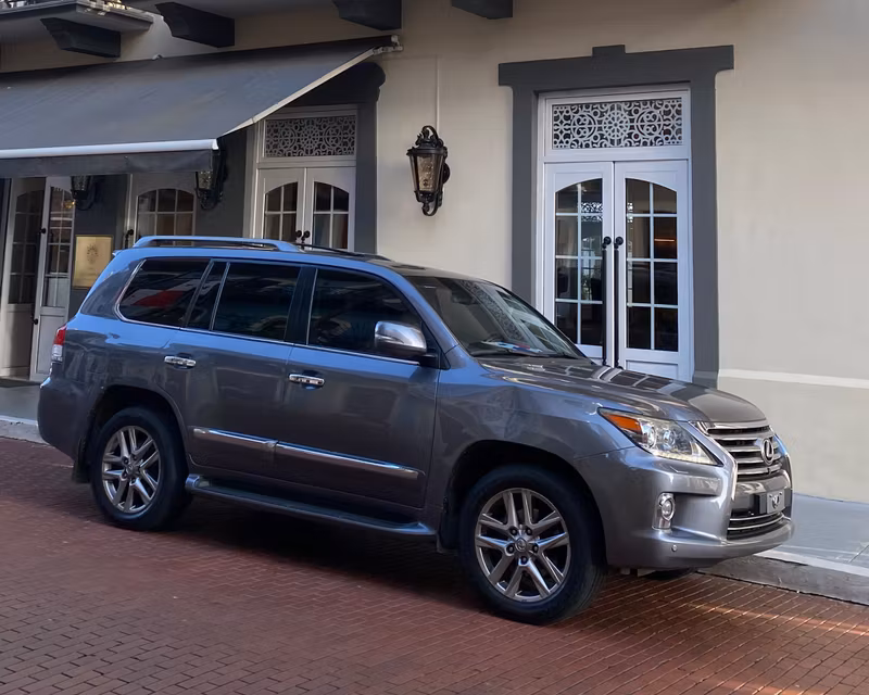 Panama City Private Tour - Mario's Lexus SUV